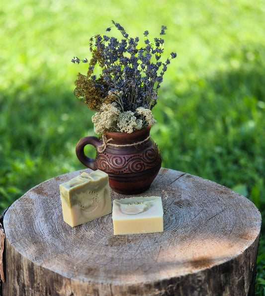 Săpun natural cu salvie și roiniță - produs artizanal - Desculți în Natură