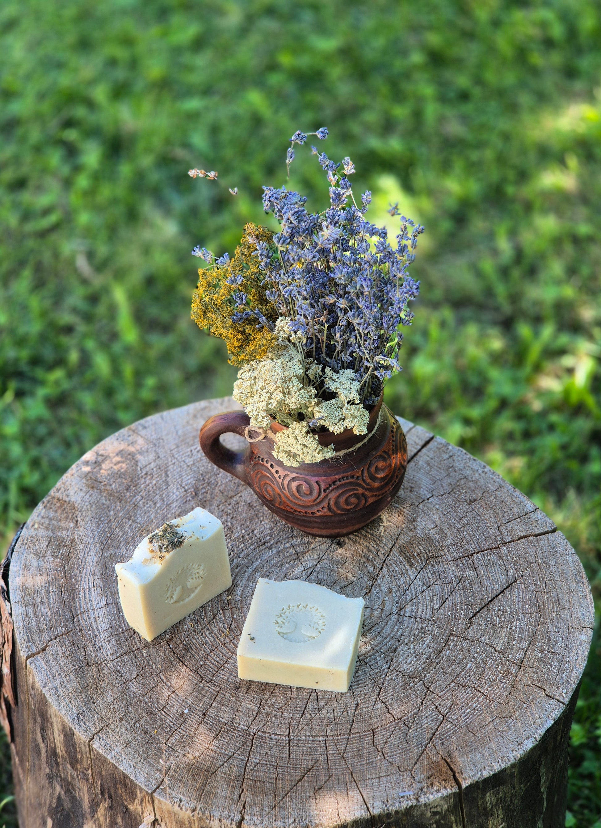 Săpun natural cu urzică și tea tree - produs artizanal - Desculți în Natură