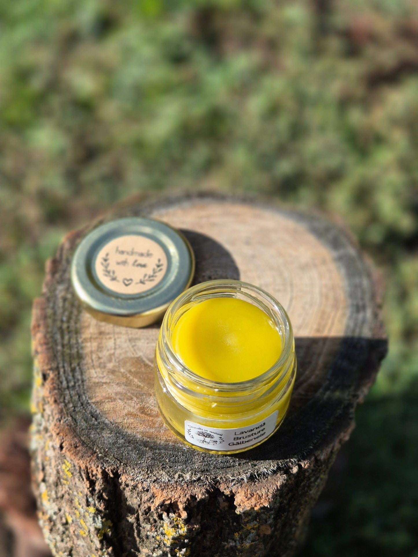 Cremă Naturală cu Lavandă, Gălbenele și Brusture - 👣 Desculți în Natură