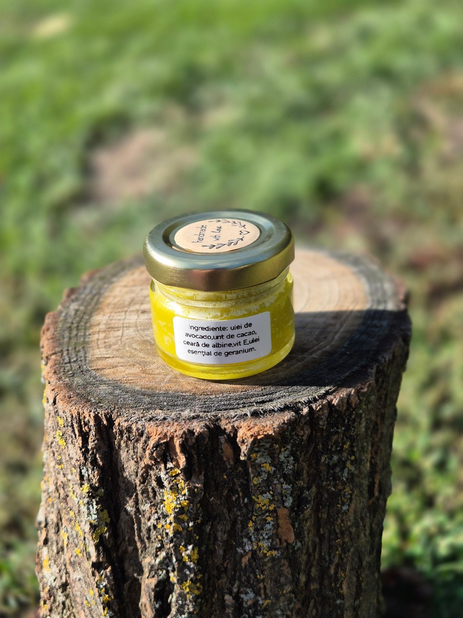 Cremă Naturală cu Ulei de Avocado si Unt de Cacao - 👣 Desculți în Natură