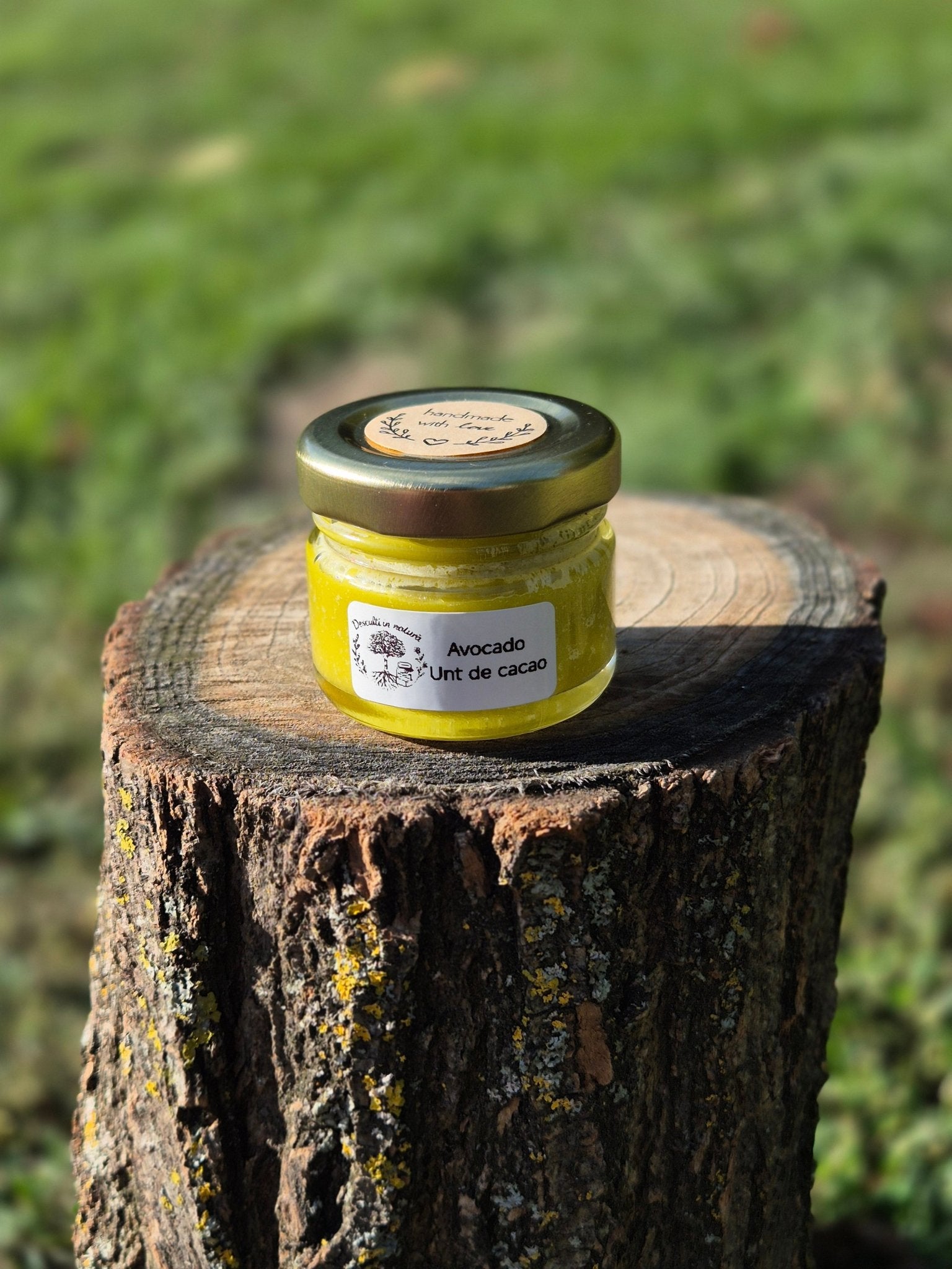 Cremă Naturală cu Ulei de Avocado si Unt de Cacao - 👣 Desculți în Natură