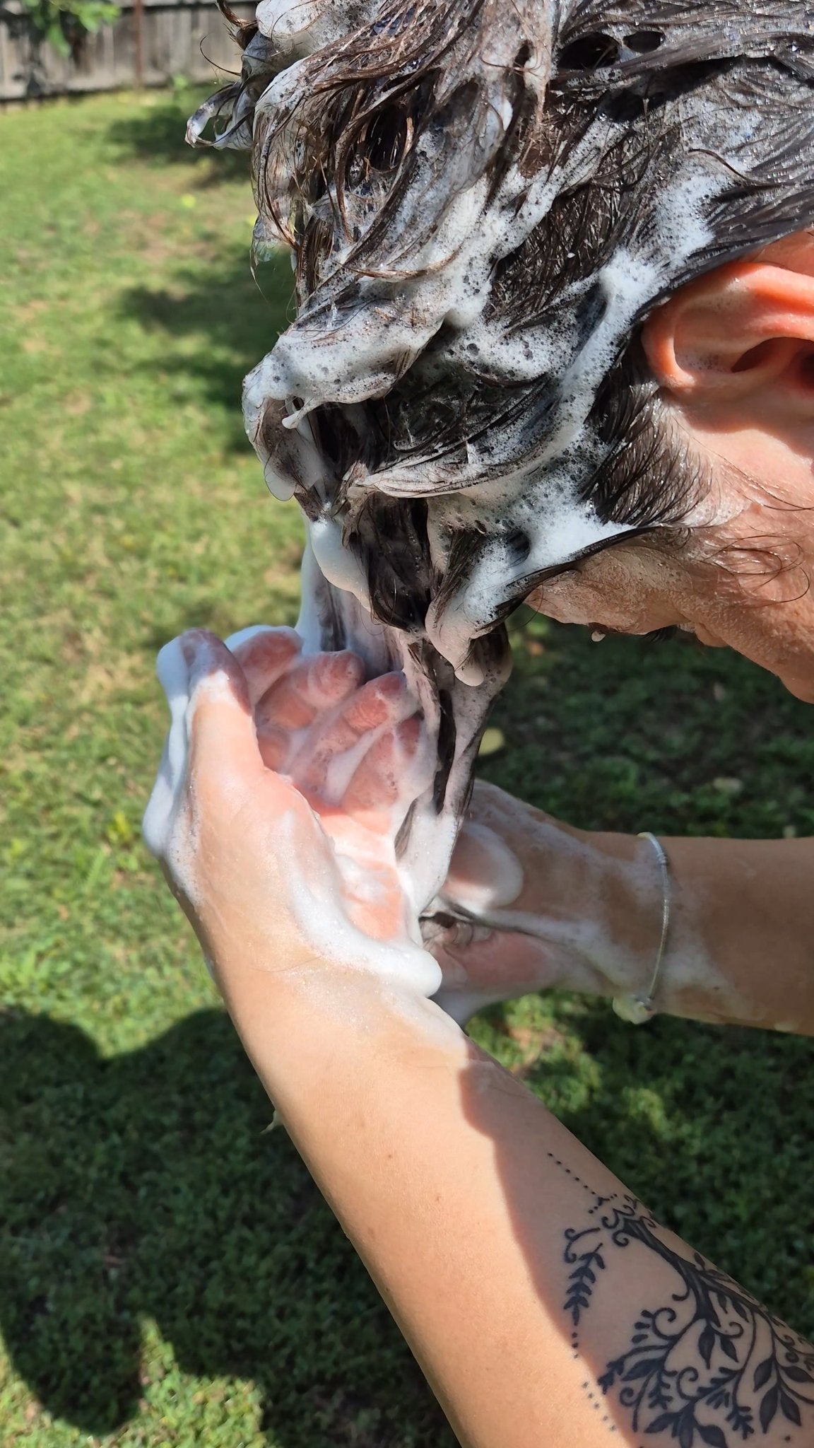 Șampon Natural Solid cu Ulei de Dafin - 👣 Desculți în Natură