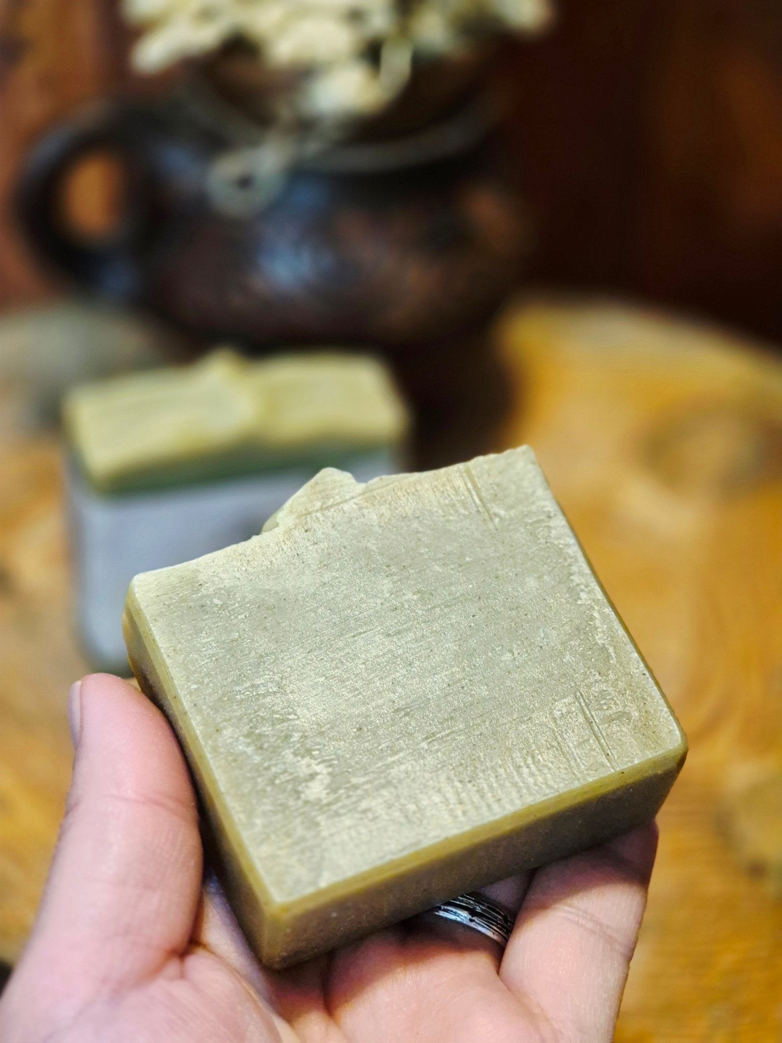 Șampon Natural Solid cu Ulei de Dafin - 👣 Desculți în Natură