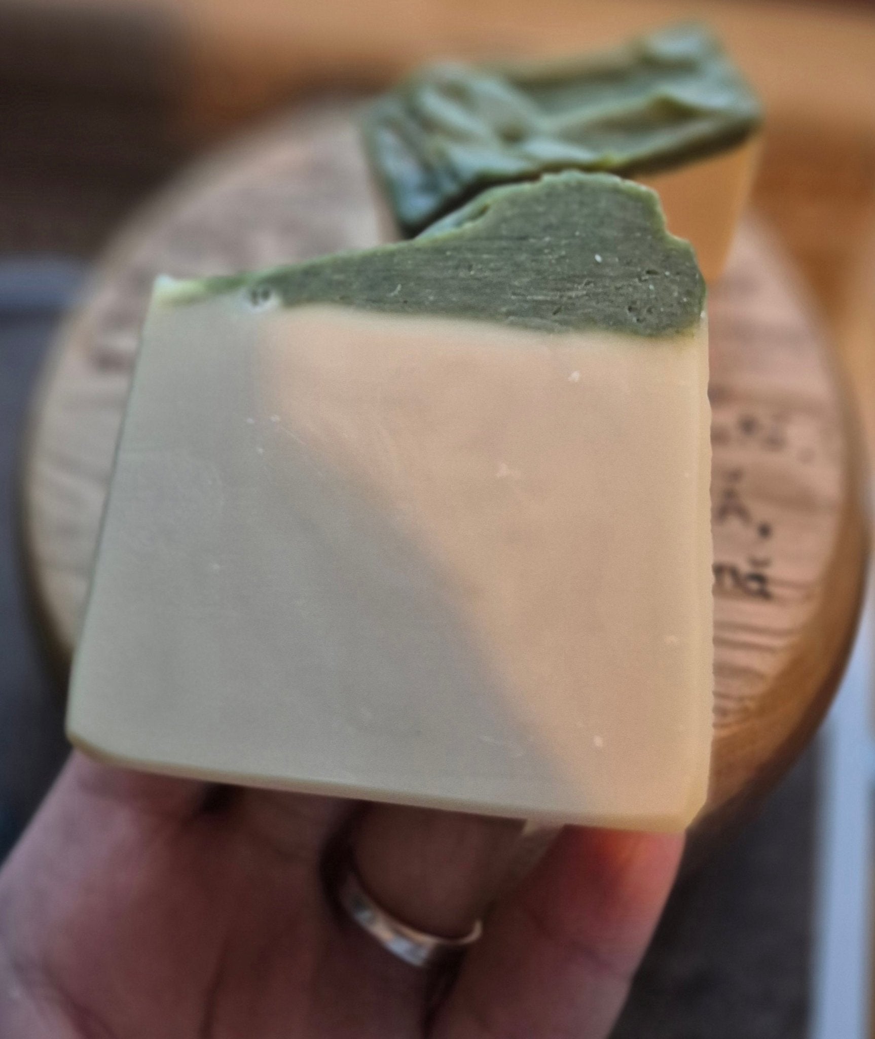 Săpun Natural cu Rozmarin, Urzică si Lemongrass NOU ÎN COLECȚIE - 👣 Desculți în Natură